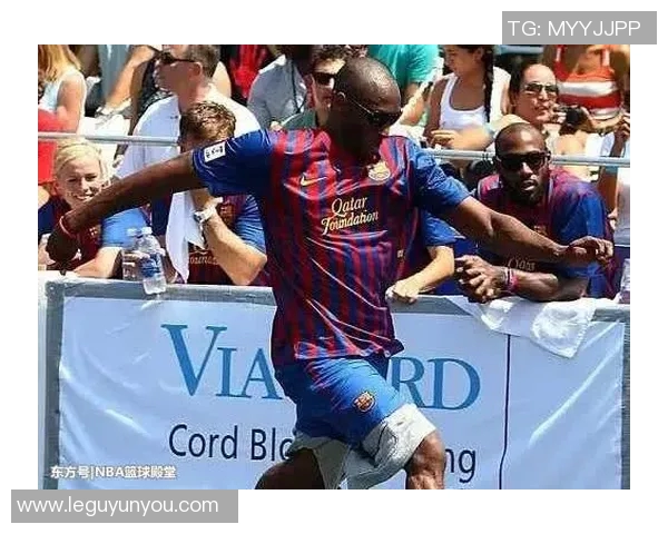 足球界众星齐聚悼念科比致敬传奇精神与无畏拼搏精神